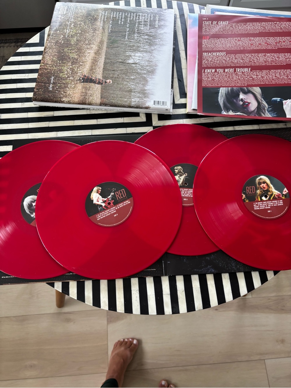 Taylor Swift Vinyl Record Set - Picture 8 of 9